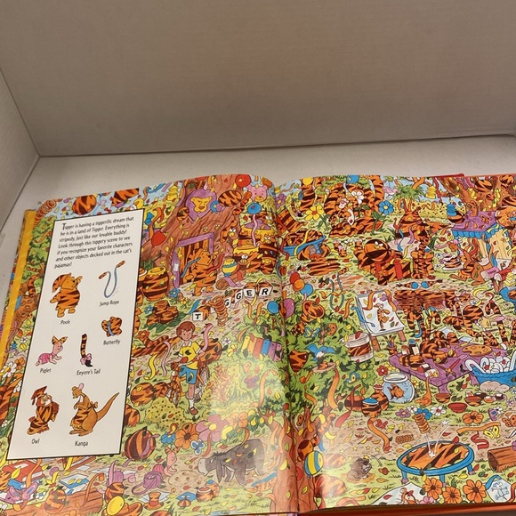 Set of 3 - “LOOK and FIND” books, SMURFS, CARS, TIGGER. - Picture 9 of 16